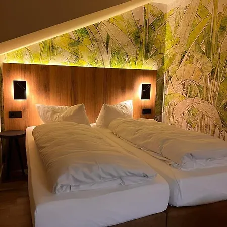 Hotell Hotel-restaurant Amadeus Altwarmbuchen